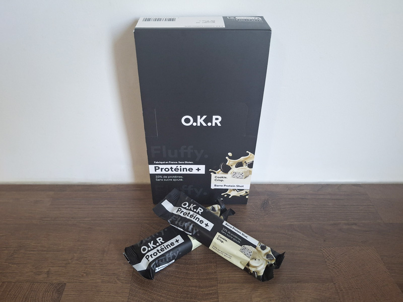 Photo des barres Fluffy O.K.R parfum vanille à côté de leur boîte